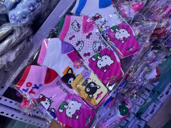 MEDIAS KAWAI PERSONAJES POR PAR(diseños se eligen segun stock en la llamada de despacho)